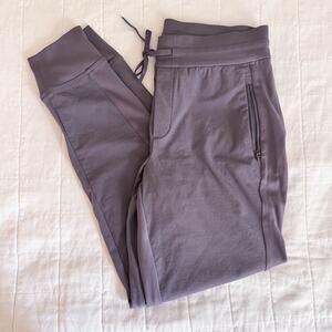 ATHLETA Headlands Hybrid Trek Jogger Pants Women's Size‎ 8 Dusk Violet Mid Rise
